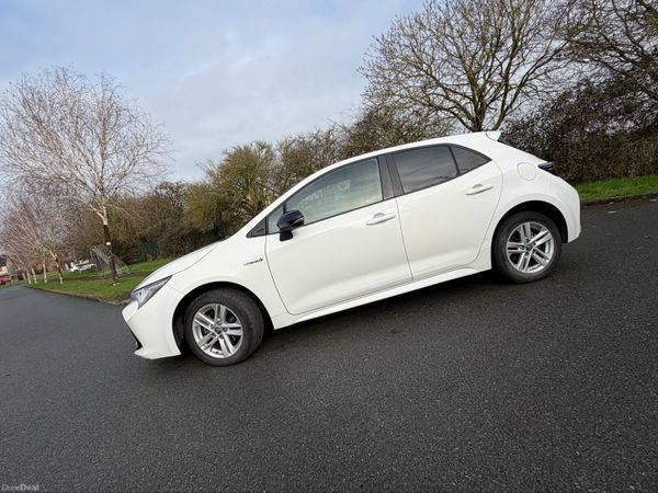Toyota Corolla Hatchback, Petrol Hybrid, 2021, White