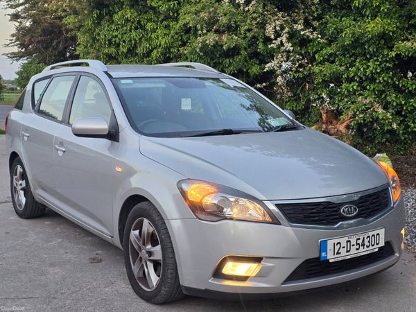 Kia Ceed Estate, Diesel, 2012, Silver