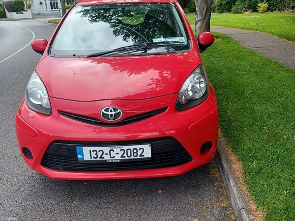 Toyota Aygo Hatchback, Petrol, 2013, Red