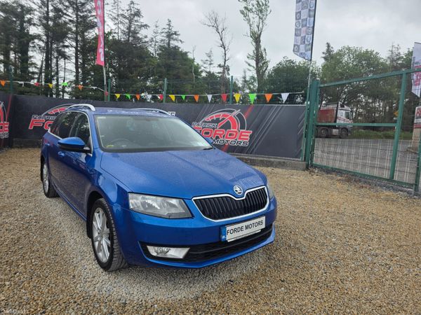 Skoda Octavia Estate, Petrol, 2017, Blue