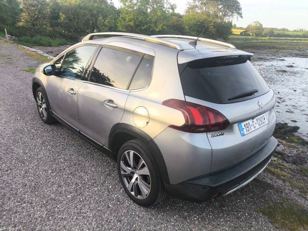 Peugeot 2008 Hatchback, Petrol, 2019, Grey