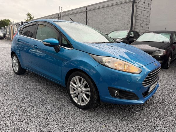Ford Fiesta Hatchback, Petrol, 2013, Blue