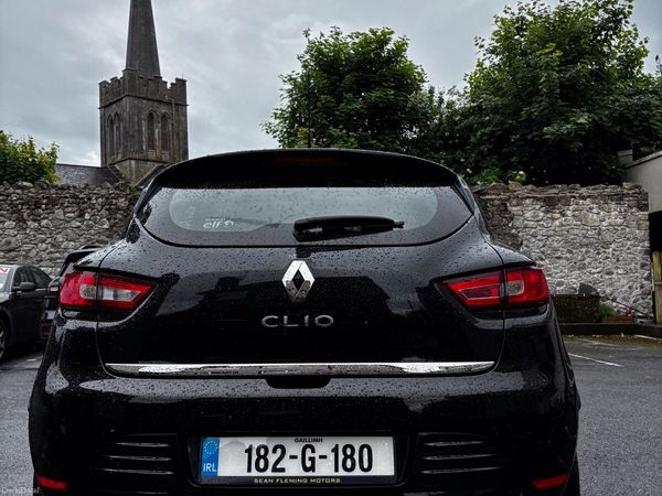 Renault Clio Hatchback, Petrol, 2018, Black