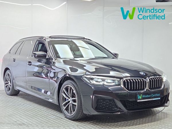 BMW 5-Series Estate, Petrol Plug-in Hybrid, 2023, Black