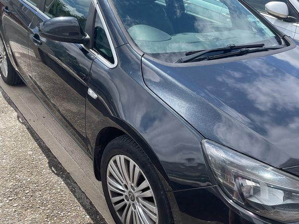 Opel Astra Hatchback, Diesel, 2015, Black