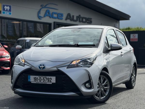 Toyota Yaris Hatchback, Petrol, 2019, Silver