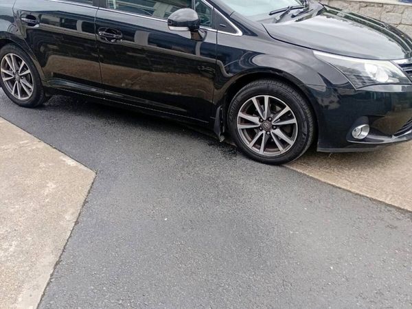 Toyota Avensis Saloon, Diesel, 2014, Black