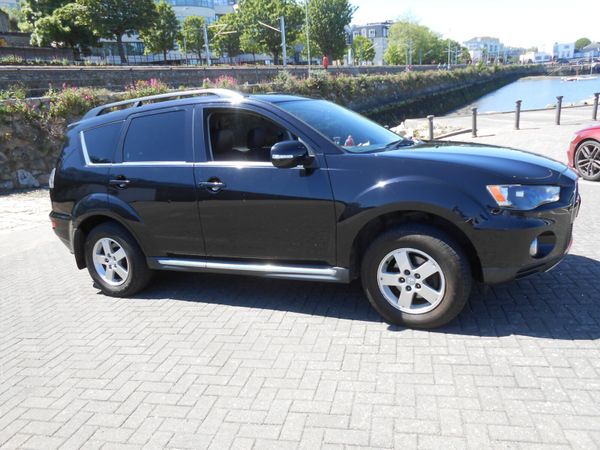 Mitsubishi Outlander SUV, Diesel, 2011, Black