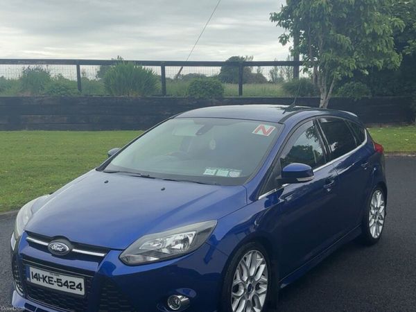 Ford Focus Hatchback, Petrol, 2014, Blue