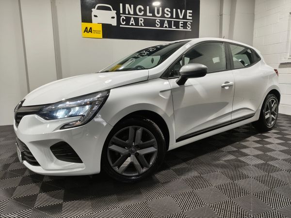 Renault Clio Hatchback, Petrol, 2022, White