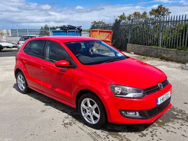 Volkswagen Polo Hatchback, Petrol, 2011, Red