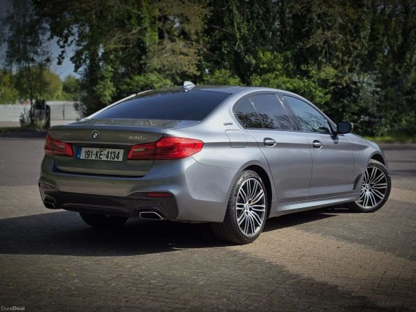 BMW 5-Series Saloon, Petrol Plug-in Hybrid, 2019, Blue