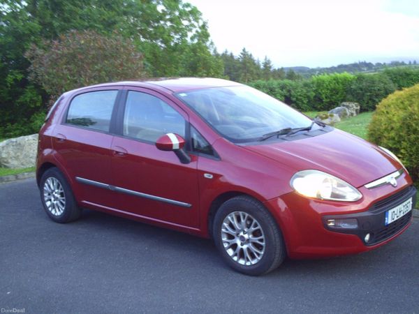 Fiat Punto Hatchback, Diesel, 2010, Red