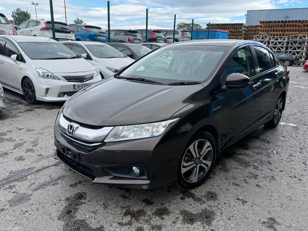 Honda Grace Saloon, Petrol Hybrid, 2015, Brown