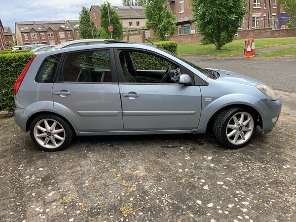 Ford Fiesta Hatchback, Petrol, 2007, Blue