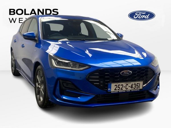 Ford Focus Hatchback, Petrol, 2025, Blue