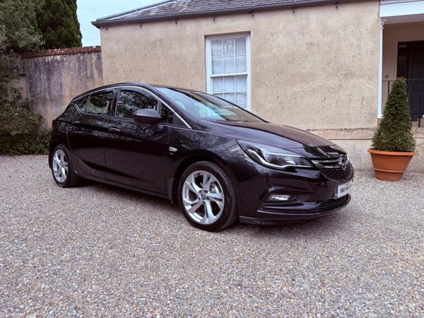 Opel Astra Hatchback, Petrol, 2015, Black