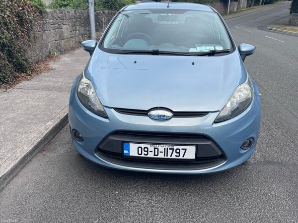 Ford Fiesta Hatchback, Petrol, 2009, Blue