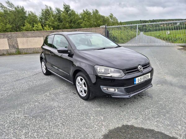 Volkswagen Polo Hatchback, Petrol, 2011, Black