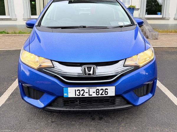 Honda Fit Hatchback, Petrol Hybrid, 2013, 