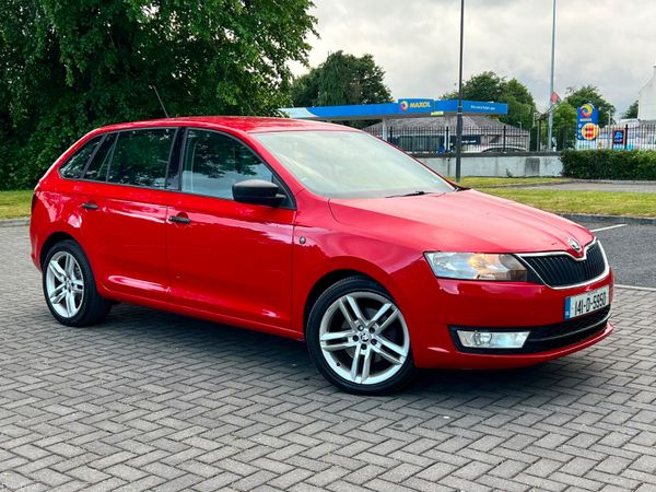 Skoda Rapid Hatchback, Diesel, 2014, Red
