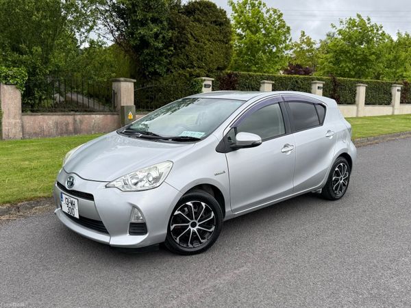 Toyota Aqua Hatchback, Petrol Hybrid, 2013, Silver