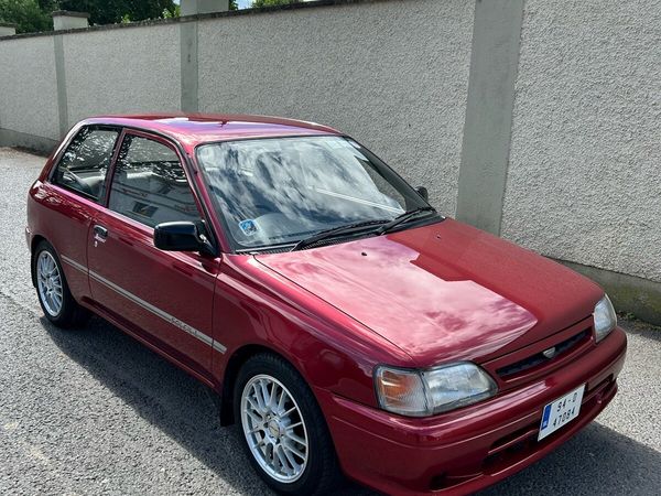 Toyota Starlet Hatchback, Petrol, 1994, Red