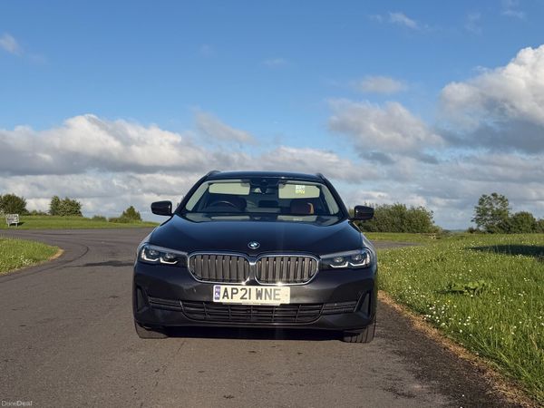 BMW 5-Series Estate, Petrol Hybrid, 2021, Grey