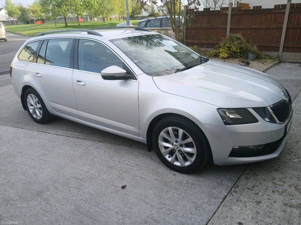 Skoda Octavia Estate, Petrol, 2018, Grey