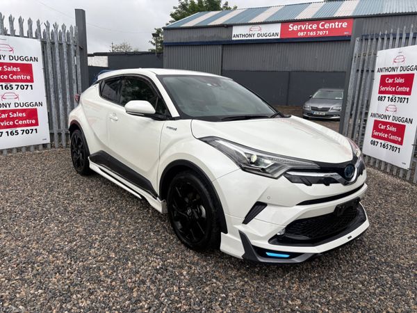 Toyota C-HR SUV, Petrol Hybrid, 2019, White
