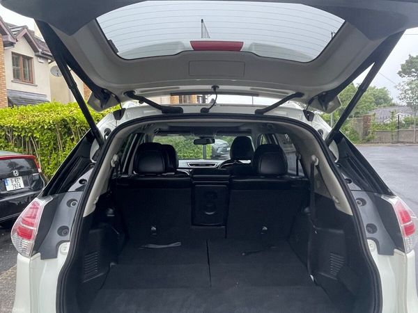 Nissan X-Trail SUV, Diesel, 2016, White
