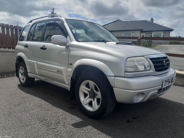 Suzuki Grand Vitara SUV, Diesel, 2004, Silver