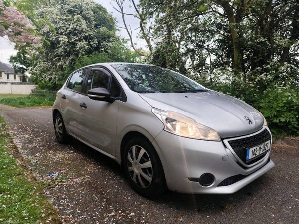 Peugeot 208 Hatchback, Diesel, 2014, Grey