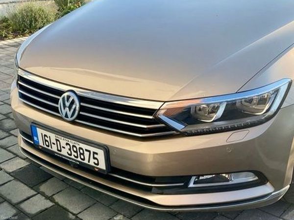 Volkswagen Passat Estate/Jeep, Diesel, 2016, Gold
