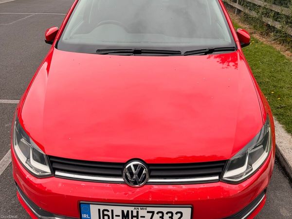 Volkswagen Polo Hatchback, Petrol, 2016, Red