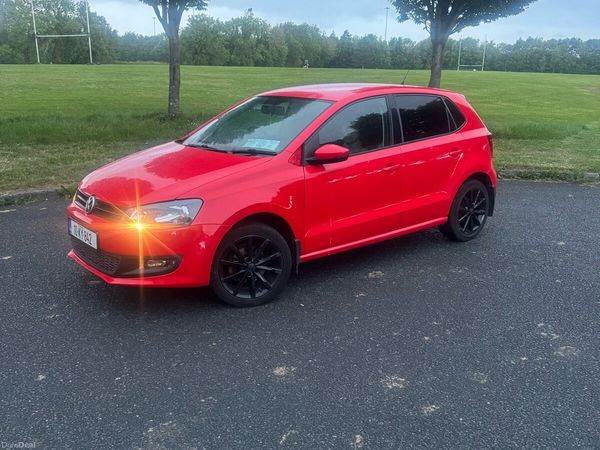 Volkswagen Polo Hatchback, Petrol, 2010, Red