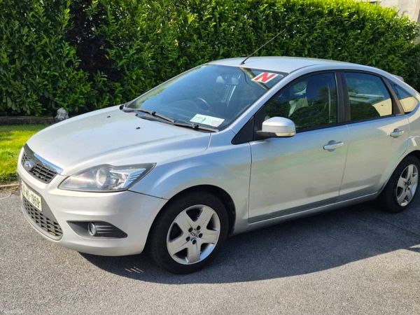 Ford Focus Hatchback, Petrol, 2009, Silver