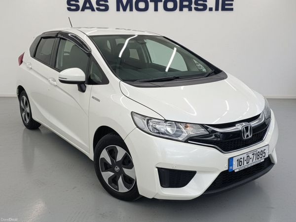 Honda Fit Hatchback, Petrol Hybrid, 2016, White