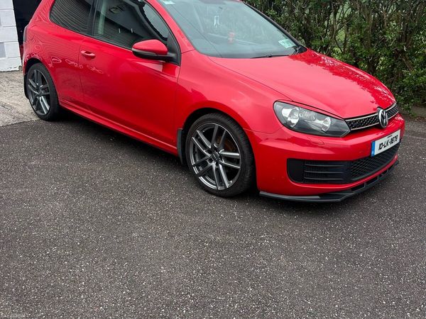 Volkswagen Golf Hatchback, Diesel, 2010, Red