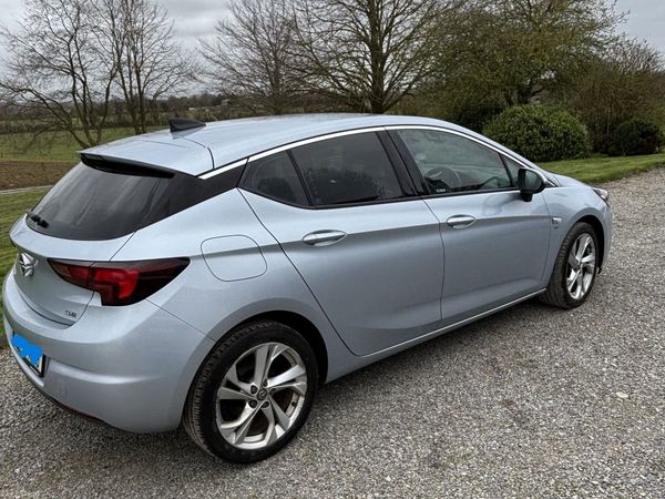 Opel Astra Hatchback, Diesel, 2016, Silver