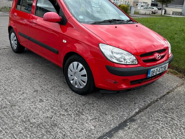 Hyundai Getz Hatchback, Petrol, 2008, Red