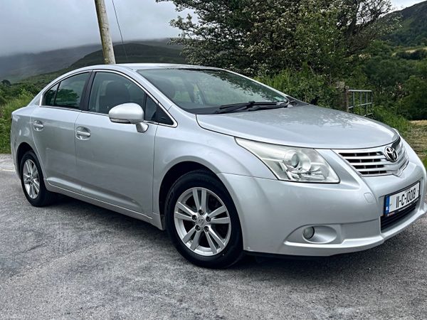 Toyota Avensis Saloon, Diesel, 2011, Silver