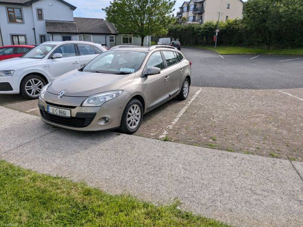 Renault Megane Estate, Diesel, 2012, Gold