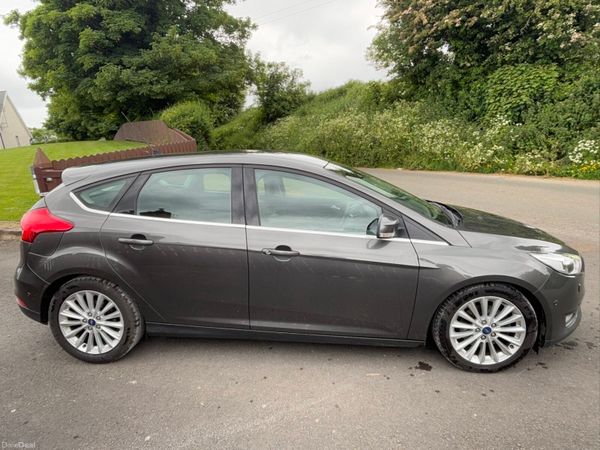 Ford Focus Hatchback, Diesel, 2016, Grey