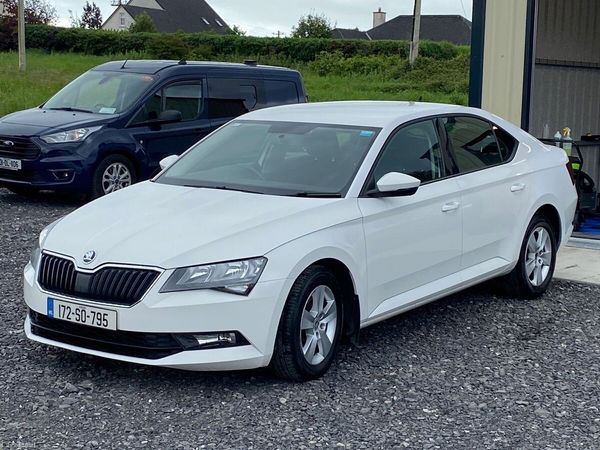 Skoda Superb Hatchback, Diesel, 2017, White