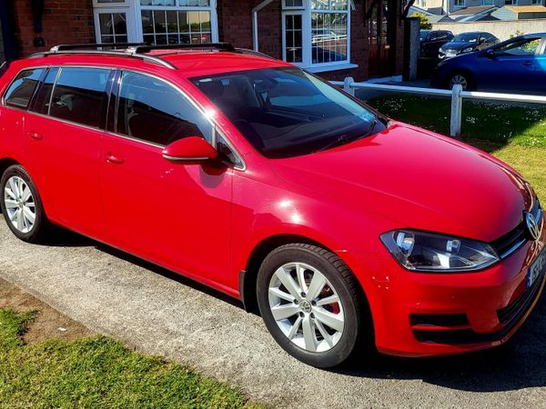 Volkswagen Golf Estate, Diesel, 2015, Red