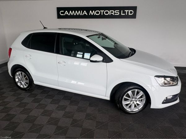 Volkswagen Polo Hatchback, Petrol, 2017, White