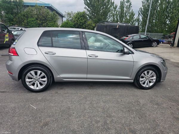 Volkswagen Golf Hatchback, Petrol, 2017, Silver