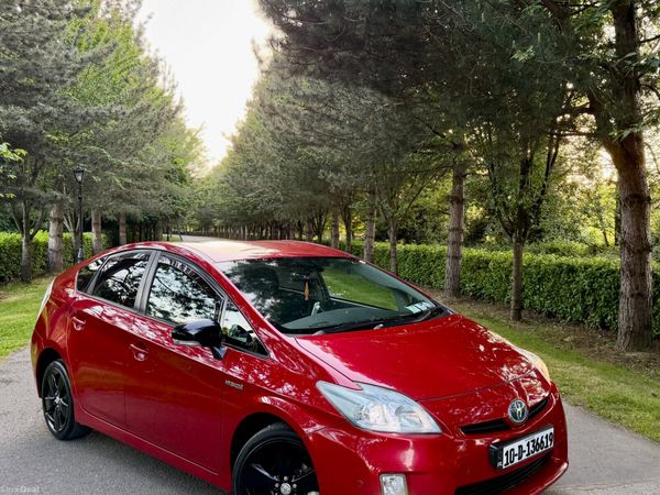 Toyota Prius Hatchback, Petrol Hybrid, 2010, Red