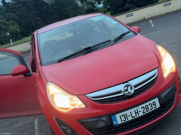 Vauxhall Corsa Hatchback, Petrol, 2013, Red